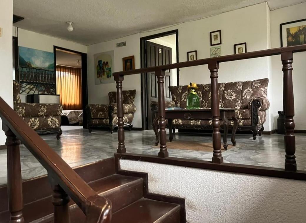 Hosteria La Gaviota Bed & Breakfast Riobamba Exterior foto
